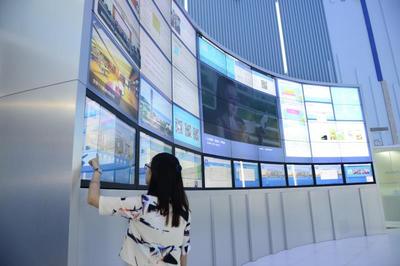 探寻“最美粤读空间” 深圳盐田区图书馆的颜值与智慧内涵